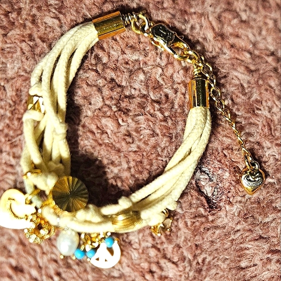 JUICY Couture White Multi Strand Crown Peace Pearl Heart Bling Charm Bracelet - Picture 12 of 14